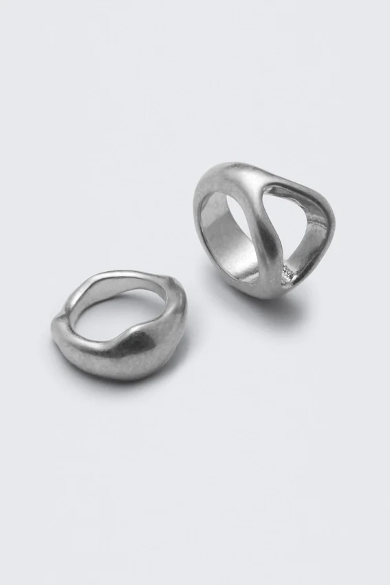 2er-Pack klobige, skulpturale Ringe – Dusty Silver 2er-Pack klobige, skulpturale Ringe – Dusty Silver
