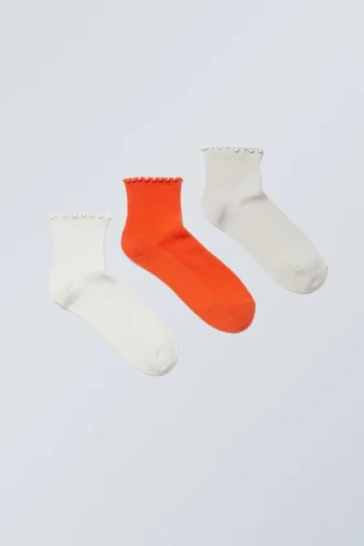 3er-Pack kurze Socken mit Rüschenrand – Orangefarbene Akzente