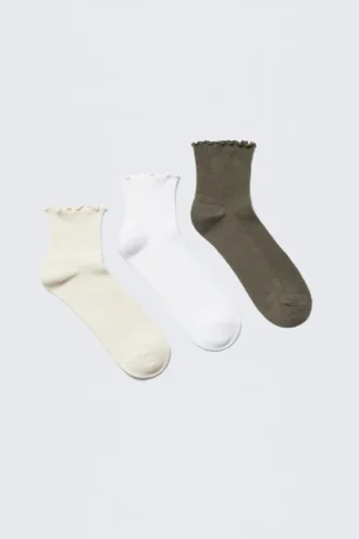 3er-Pack Socken mit Rüschenrand – Hellbeige/Weiß/Khaki-Grün