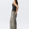 Abell Mid Rise Regular Barrel Jeans – Canyon Grey – Medium Grey