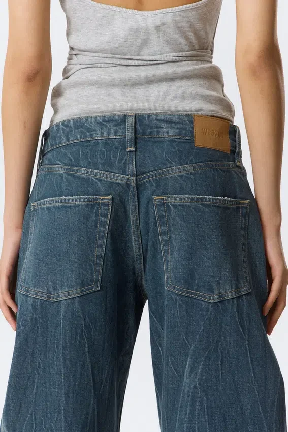 Abell Mid Rise Regular Barrel Jeans – Gnarly Blue – Mittelblau Abell Mid Rise Regular Barrel Jeans – Gnarly Blue – Mittelblau
