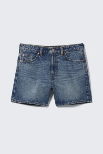 Aimo Denim-Shorts mit mittlerer Leibhöhe und geradem Bein – Mountain Blue – Mittelblau Aimo Denim-Shorts mit mittlerer Leibhöhe und geradem Bein – Mountain Blue – Mittelblau