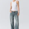 Ample Low-Rise-Jeans mit lockerer Passform und weitem Bein – Gloria Blue – Mittelblau Ample Low-Rise-Jeans mit lockerer Passform und weitem Bein – Gloria Blue – Mittelblau