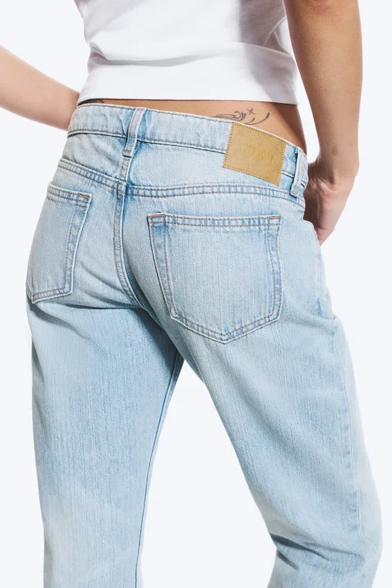 Arrow Low Rise Regular Straight Jeans – Aeon Blue – Hellblau Arrow Low Rise Regular Straight Jeans – Aeon Blue – Hellblau