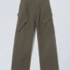 Astro Loose Asymmetric Cargo-Hose – Khaki-Grün Astro Loose Asymmetric Cargo-Hose – Khaki-Grün