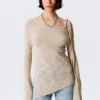 Asymmetrischer Strickpullover mit Bindeband an der Schulter – Hellbraun Asymmetrischer Strickpullover mit Bindeband an der Schulter – Hellbraun