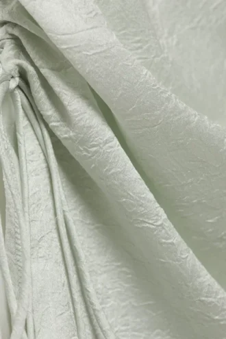 Asymmetrisches Oberteil mit Satin-Trägern – Mintgrün