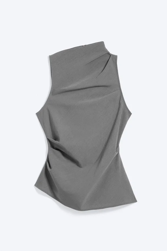 Asymmetrisches, ärmelloses Oberteil aus Anzugstoff – Staubgrau mit Nadelstreifen Asymmetrisches, ärmelloses Oberteil aus Anzugstoff – Staubgrau mit Nadelstreifen