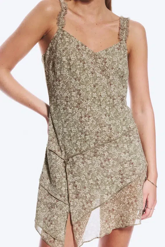 Asymmetrisches Slip-Kleid – Staubiges Khaki-Grün – Blume Asymmetrisches Slip-Kleid – Staubiges Khaki-Grün – Blume