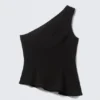 Asymmetrisches, tailliertes One-Shoulder-Top – Schwarz Asymmetrisches, tailliertes One-Shoulder-Top – Schwarz