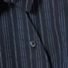 Asymmetrisches, tailliertes Popeline-Hemd – gestreift, dunkelblau Asymmetrisches, tailliertes Popeline-Hemd – gestreift, dunkelblau