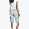 Atom Low-Rise-Jeansshorts in regulärer Länge – Dream Blue – Hellblau Atom Low-Rise-Jeansshorts in regulärer Länge – Dream Blue – Hellblau