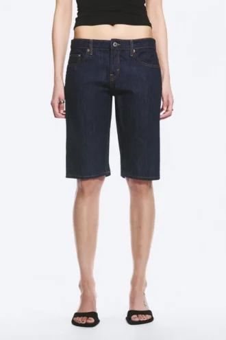 Atom Low Rise Regular Knee-Length Denim Shorts – Blue Rinse – Dunkelblau Atom Low Rise Regular Knee-Length Denim Shorts – Blue Rinse – Dunkelblau