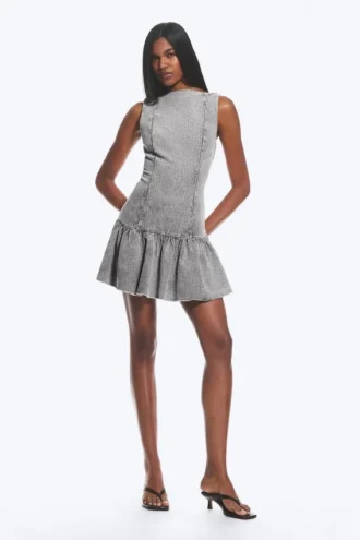 Ausgestelltes Minikleid aus Twill mit U-Boot-Ausschnitt – gewaschenes Grau