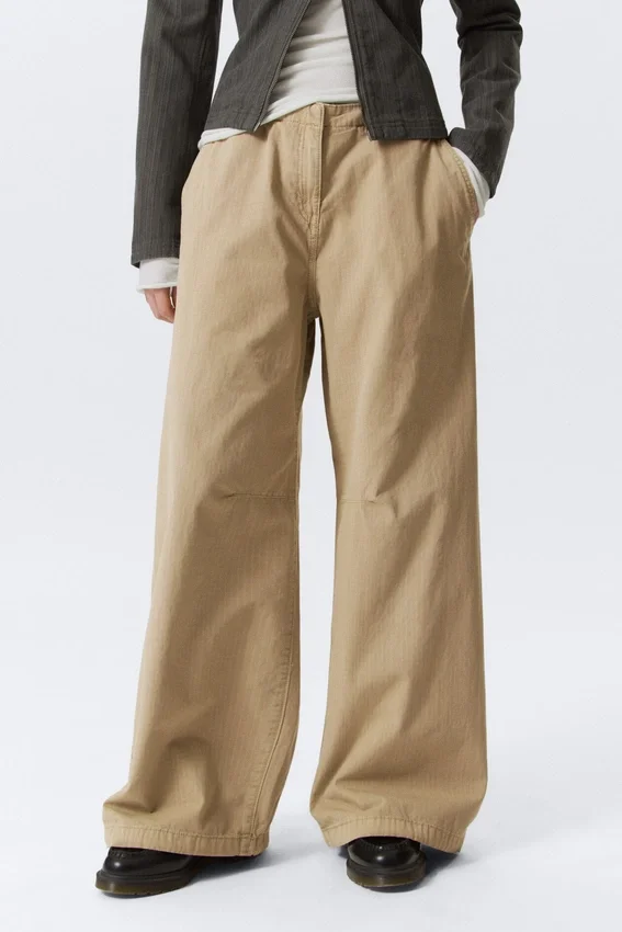 Baggy-Hose mit niedriger Leibhöhe aus Ripstop – Beige Baggy-Hose mit niedriger Leibhöhe aus Ripstop – Beige