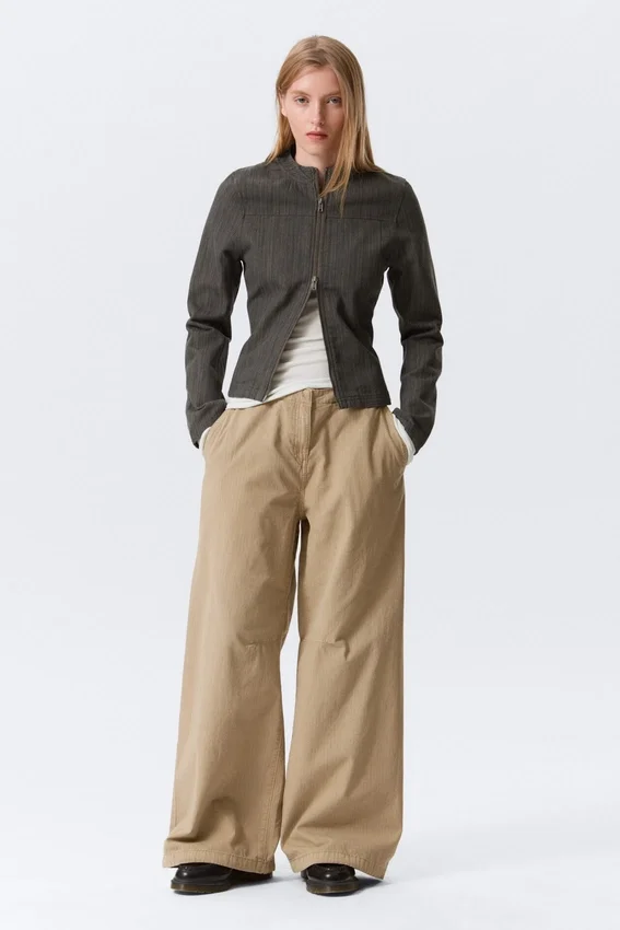 Baggy-Hose mit niedriger Leibhöhe aus Ripstop – Beige Baggy-Hose mit niedriger Leibhöhe aus Ripstop – Beige