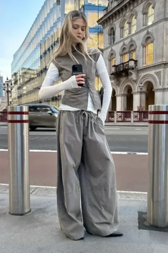 Baggy-Hose mit niedriger Leibhöhe – Grau