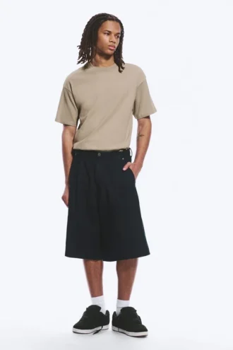 Baggy-Jeans-Shorts mit Falten und mittlerer Leibhöhe – Emerald Rinse – Dunkelblau