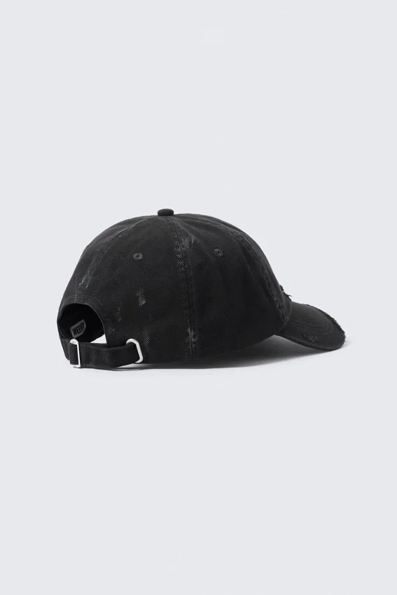 Baseballkappe aus Baumwoll-Canvas im Used-Look – kurz geschnitten, schwarz Baseballkappe aus Baumwoll-Canvas im Used-Look – kurz geschnitten, schwarz