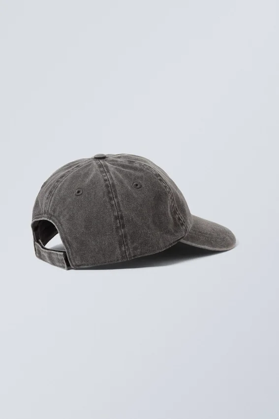 Baseballkappe mit Metalldetail – gewaschen, dunkelgrau Baseballkappe mit Metalldetail – gewaschen, dunkelgrau