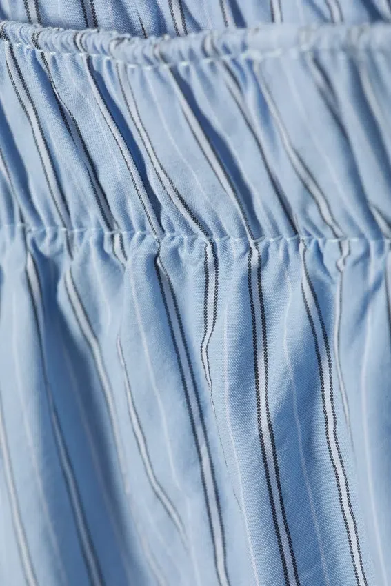 Baumwoll-Shorts mit niedriger Leibhöhe – gestreift, hellblau Baumwoll-Shorts mit niedriger Leibhöhe – gestreift, hellblau