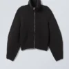 Bea Zip Strickjacke – Schwarz Bea Zip Strickjacke – Schwarz