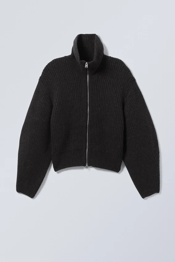 Bea Zip Strickjacke – Schwarz Bea Zip Strickjacke – Schwarz