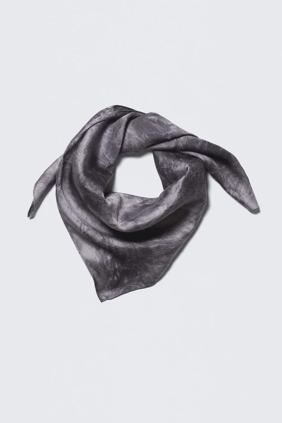 Bedruckter quadratischer Schal – Schwarz Bedruckter quadratischer Schal – Schwarz