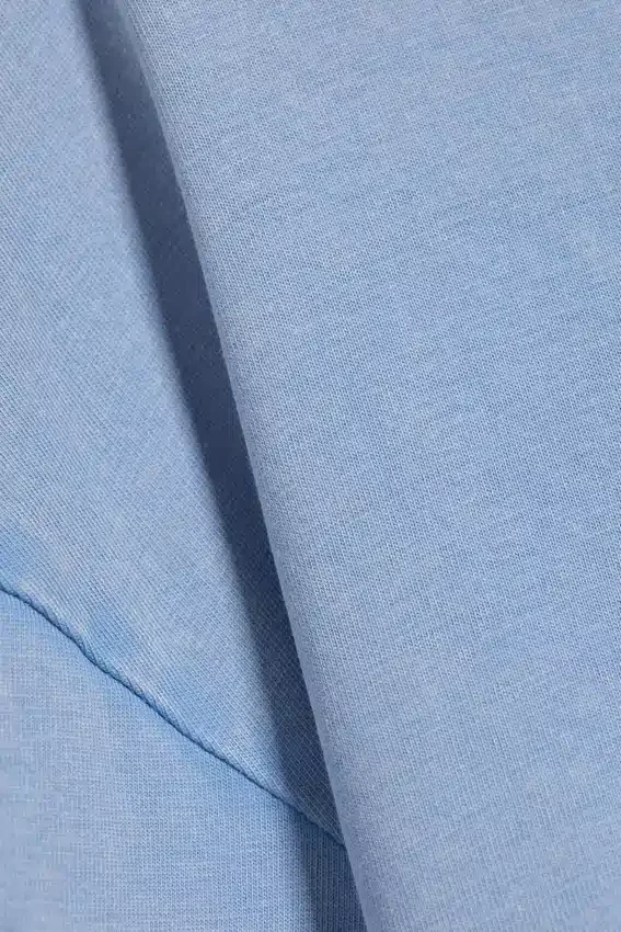 Bedrucktes Langarm-T-Shirt aus Baumwolle – Mittelblau – Swan Bedrucktes Langarm-T-Shirt aus Baumwolle – Mittelblau – Swan