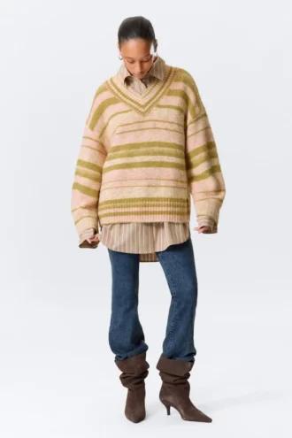Übergroßer Strickpullover mit V-Ausschnitt – gestreift, gelb