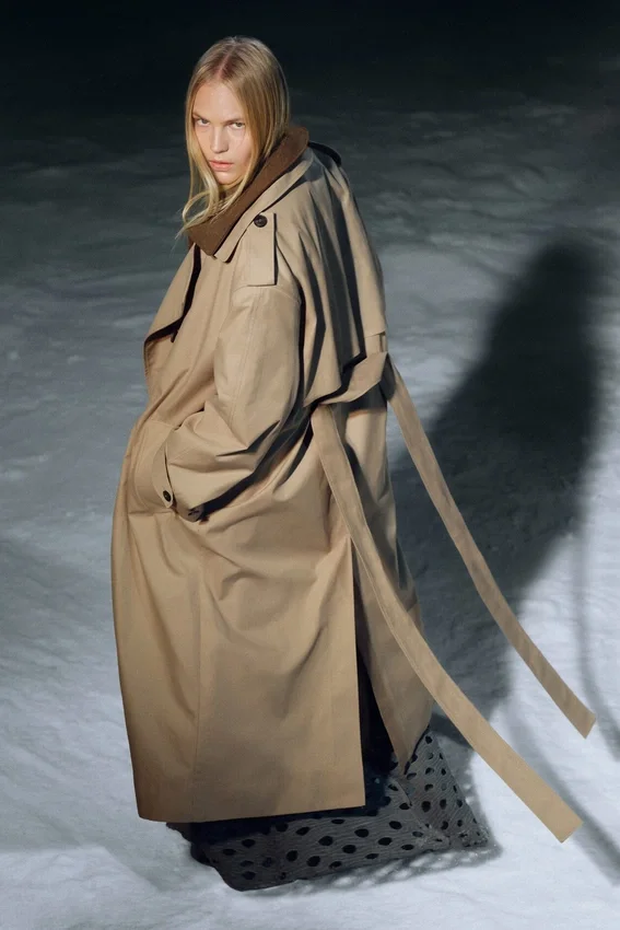 Übergroßer Trenchcoat mit herausnehmbarem Futter – Beige Übergroßer Trenchcoat mit herausnehmbarem Futter – Beige