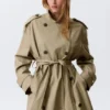 Übergroßer zweireihiger Trenchcoat aus Canvas – Beige Übergroßer zweireihiger Trenchcoat aus Canvas – Beige