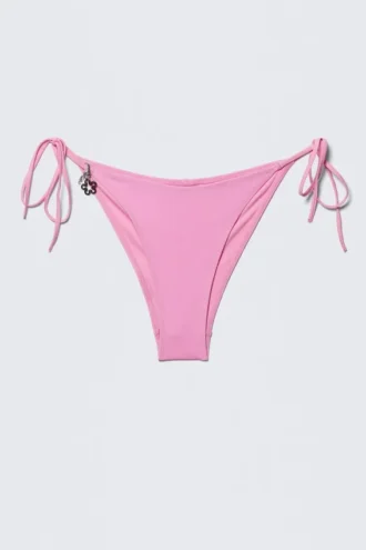 Bikini-Höschen mit Trägern und Anhänger – Hellrosa