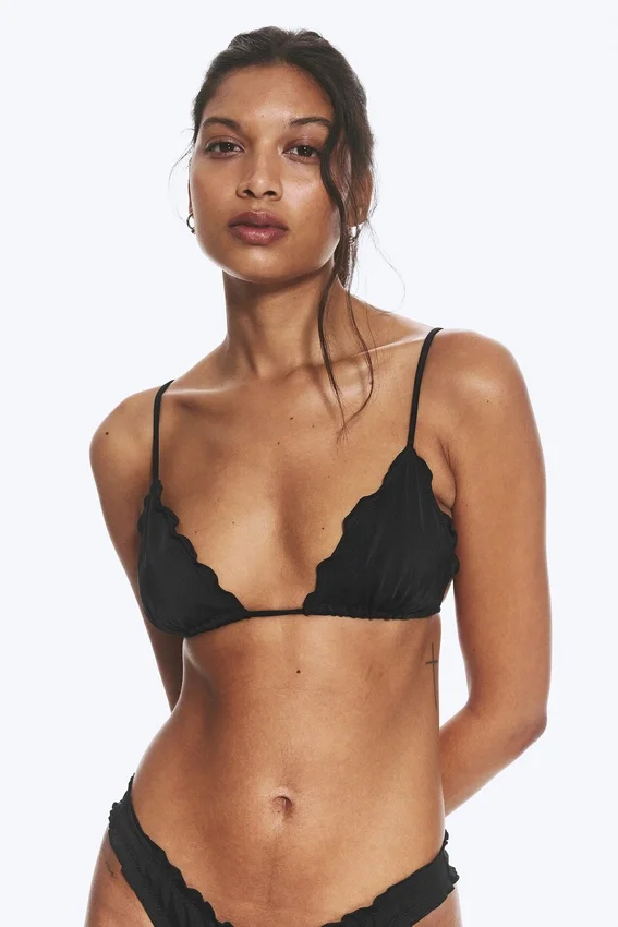 Bikini-Oberteil mit Rüschen – Schwarz Bikini-Oberteil mit Rüschen – Schwarz
