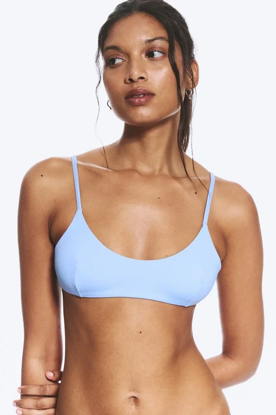 Bikini-Oberteil mit Trägern – Hellblau Bikini-Oberteil mit Trägern – Hellblau