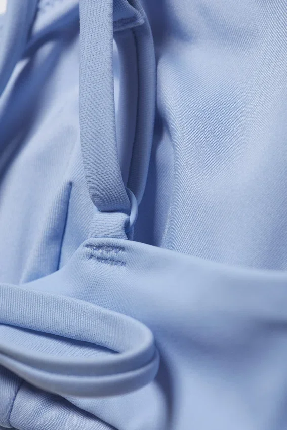 Bikini-Oberteil mit Trägern – Hellblau Bikini-Oberteil mit Trägern – Hellblau