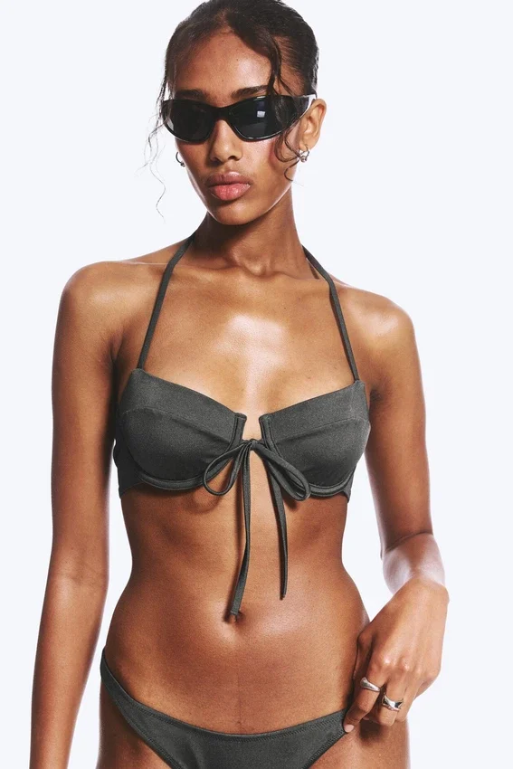 Bikini-Oberteil mit Trägern und Bügel – Dunkelgrau schimmernd Bikini-Oberteil mit Trägern und Bügel – Dunkelgrau schimmernd