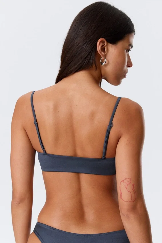 Bikini-Oberteil mit U-Ausschnitt – Dunkelblau Bikini-Oberteil mit U-Ausschnitt – Dunkelblau