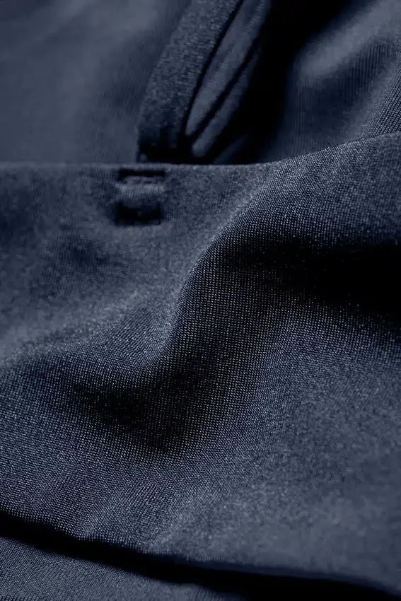 Bikini-Oberteil mit U-Ausschnitt – Dunkelblau Bikini-Oberteil mit U-Ausschnitt – Dunkelblau