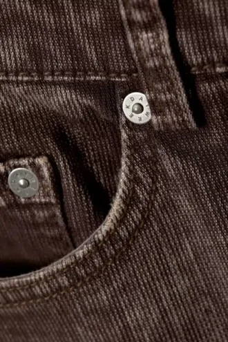 Bootcut-Hose aus Baumwolle mit niedriger Leibhöhe – strukturiert, dunkelbraun