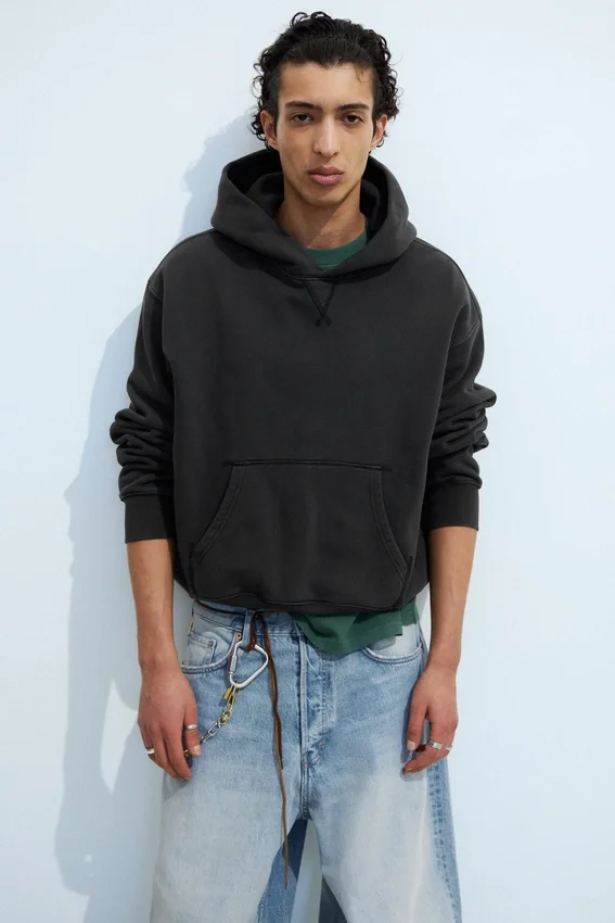 Boxy-Kapuzenpullover aus Baumwollfleece – gewaschenes Schwarz Boxy-Kapuzenpullover aus Baumwollfleece – gewaschenes Schwarz