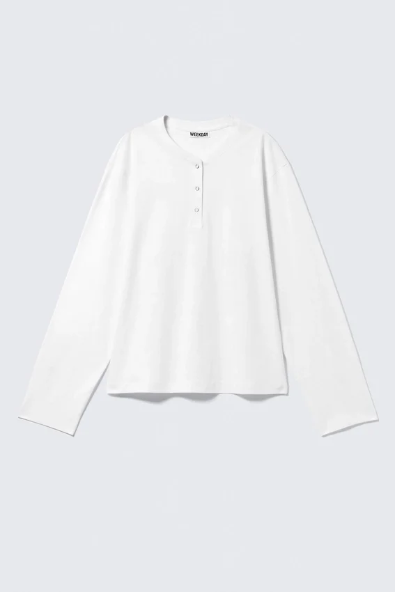 Boxy Langarm-Henley-T-Shirt – Weiß Boxy Langarm-Henley-T-Shirt – Weiß