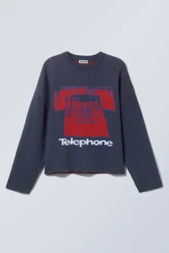 Boxy Pullover mit Print aus Knitted Cotton – Dunkelblau – Telefon