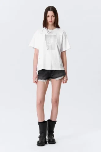 Boxy T-Shirt mit Nieten und Print – Weiß – Gothic-Gesichtsprint