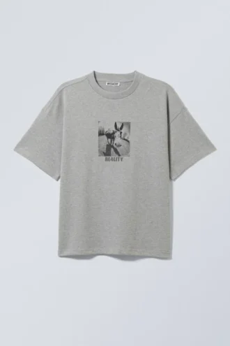 Boxy T-Shirt mit Print – Grau – Donkey Reality