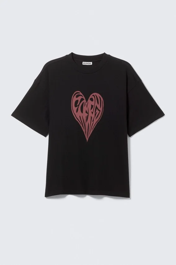 Boxy T-Shirt mit Print – Schwarz – Heart of Energy Boxy T-Shirt mit Print – Schwarz – Heart of Energy