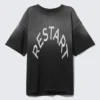 Boxy T-Shirt mit Print – Schwarz – Restart Boxy T-Shirt mit Print – Schwarz – Restart
