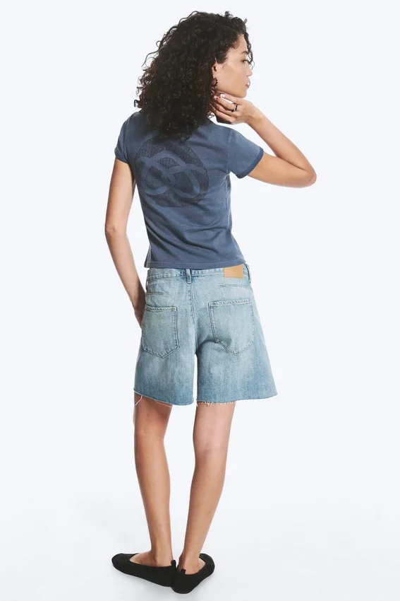 Boxy-T-Shirt mit Print und kurzen Ärmeln – Dunkelblau – Brezeln Boxy-T-Shirt mit Print und kurzen Ärmeln – Dunkelblau – Brezeln