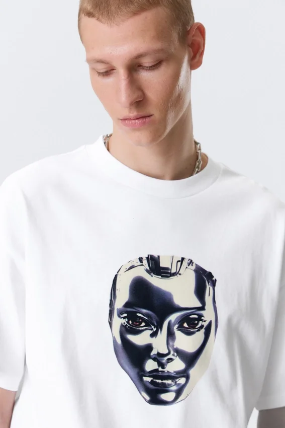 Boxy T-Shirt mit Print – Weiß – Robo Silver Face Boxy T-Shirt mit Print – Weiß – Robo Silver Face