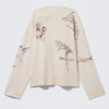 Boxy-Top mit Langarm und Print – Hellbeige – Street-Print Boxy-Top mit Langarm und Print – Hellbeige – Street-Print